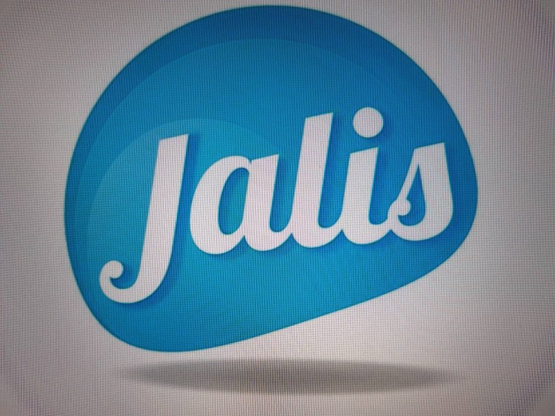 Recherche entreprise de terrassement pour préparation de trous pour une installation de piscine et la remise aux normes d'un réseau VRD dans mon jardin à Grimaud dans le var 83