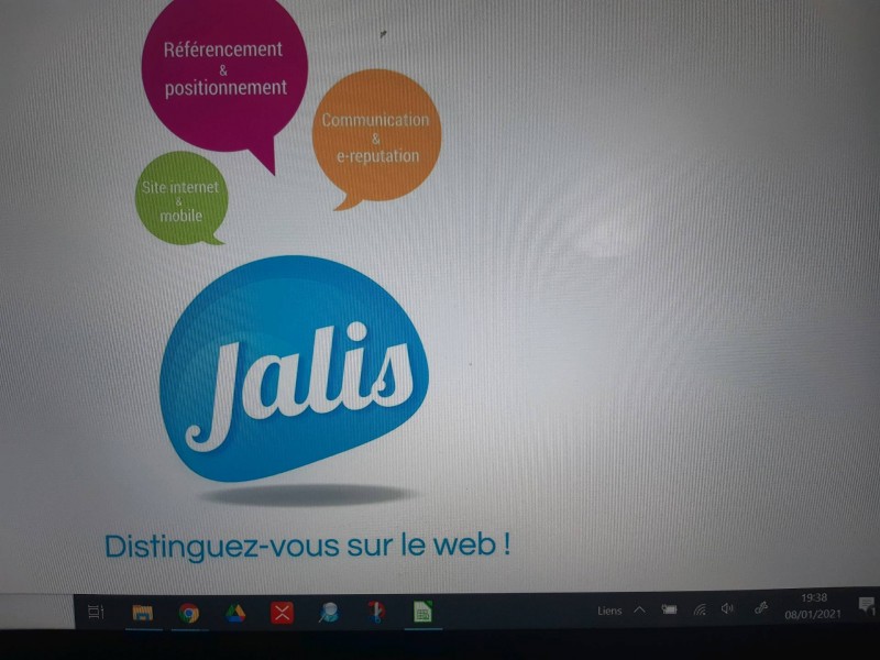 Où trouver la meilleure entreprise pour déposer une benne à gravats dans mon jardin pour débarrasser des déchets de mes travaux à Toulon Var 83